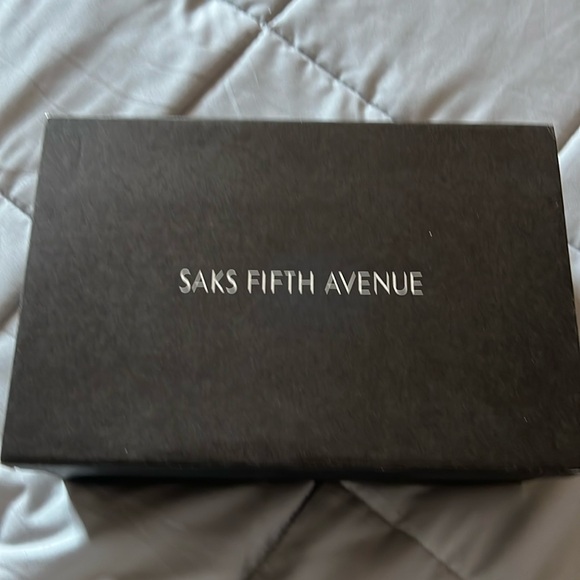 NWT Saks fifth Avenue Helen White heeled open till ankle strap sandal size 10 - Picture 4 of 5